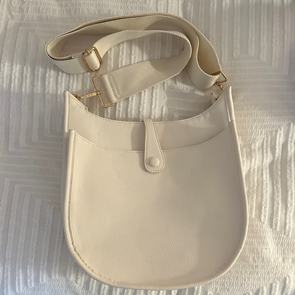 Chic Cream Shoulder Bag